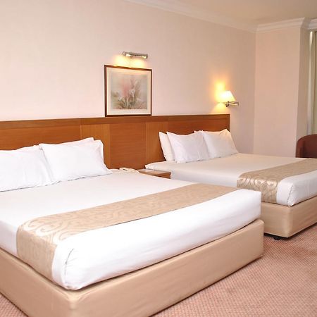Empress Hotel Szepang Kültér fotó